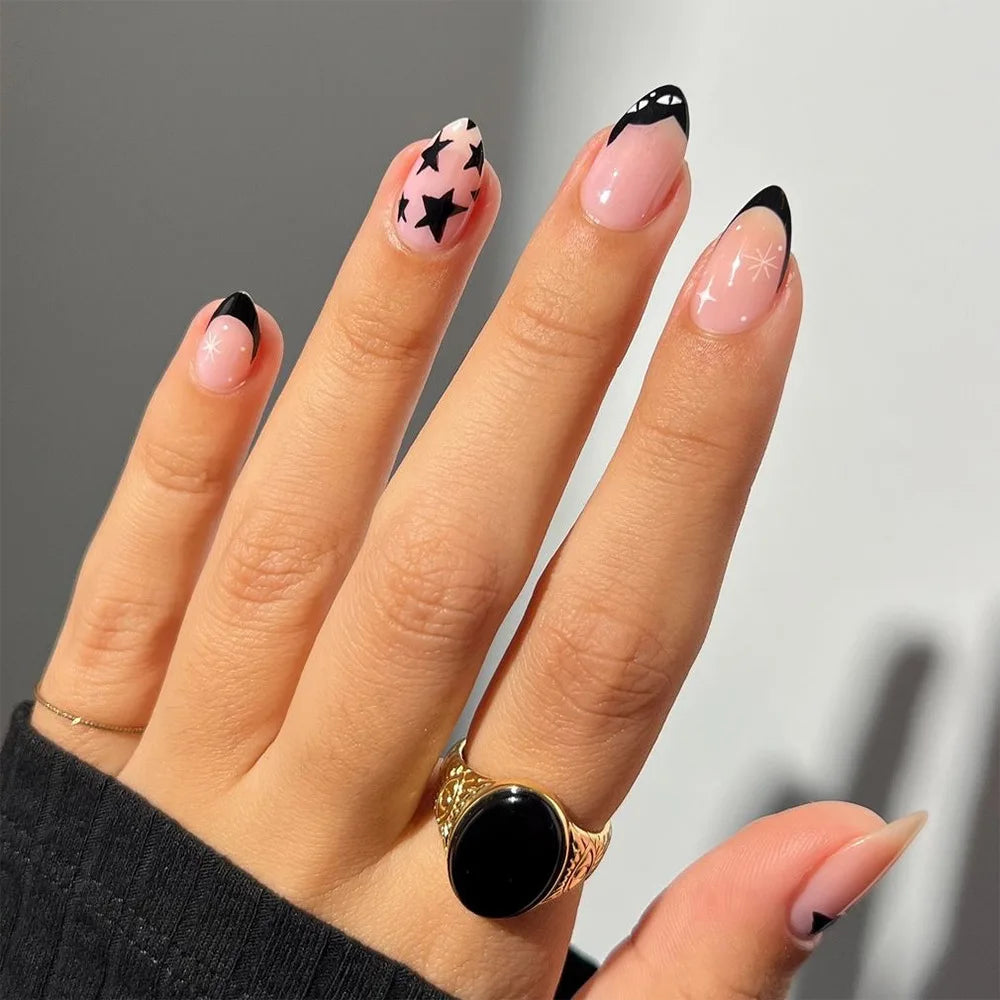 24pcs Deep Red Simple French Fake Nails Baroque Starry Ins Press on Nails For Women Wearable Detahcble Short Almond Fake Nails